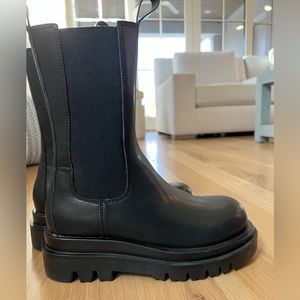 Basically new lug boots